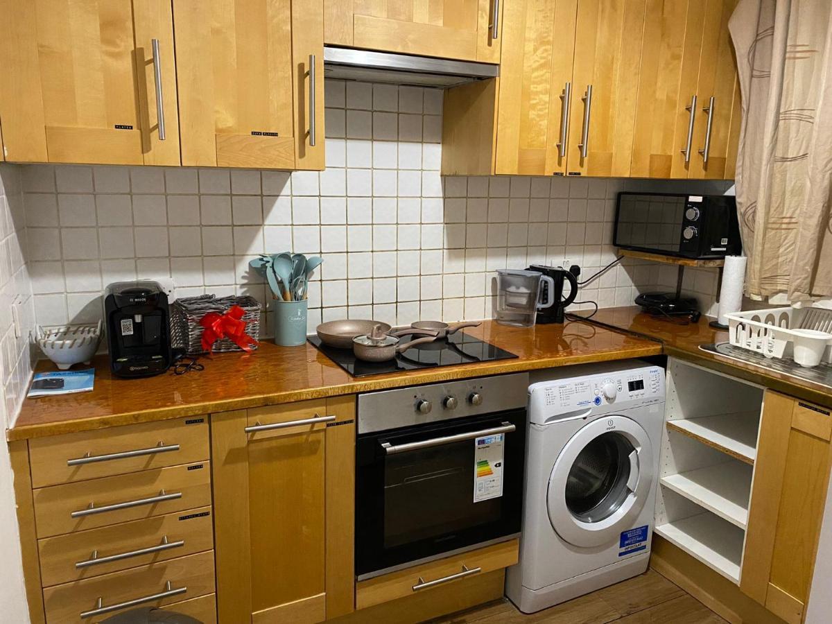 Huge And Affordable 3 Bedroom Flat In Hammersmith For 7 People With Welcome Breakfast Londra Dış mekan fotoğraf