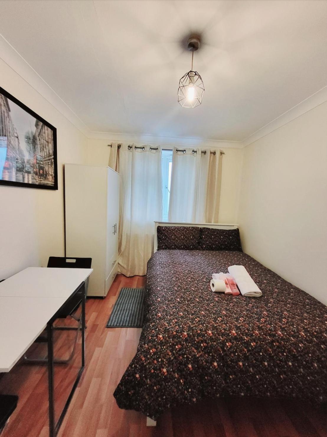 Huge And Affordable 3 Bedroom Flat In Hammersmith For 7 People With Welcome Breakfast Londra Dış mekan fotoğraf