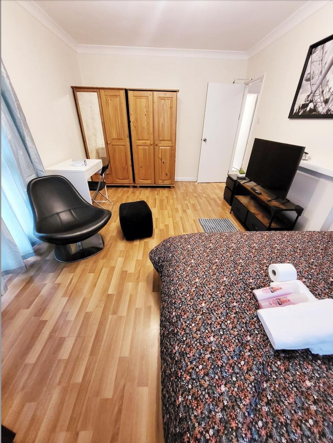 Huge And Affordable 3 Bedroom Flat In Hammersmith For 7 People With Welcome Breakfast Londra Dış mekan fotoğraf