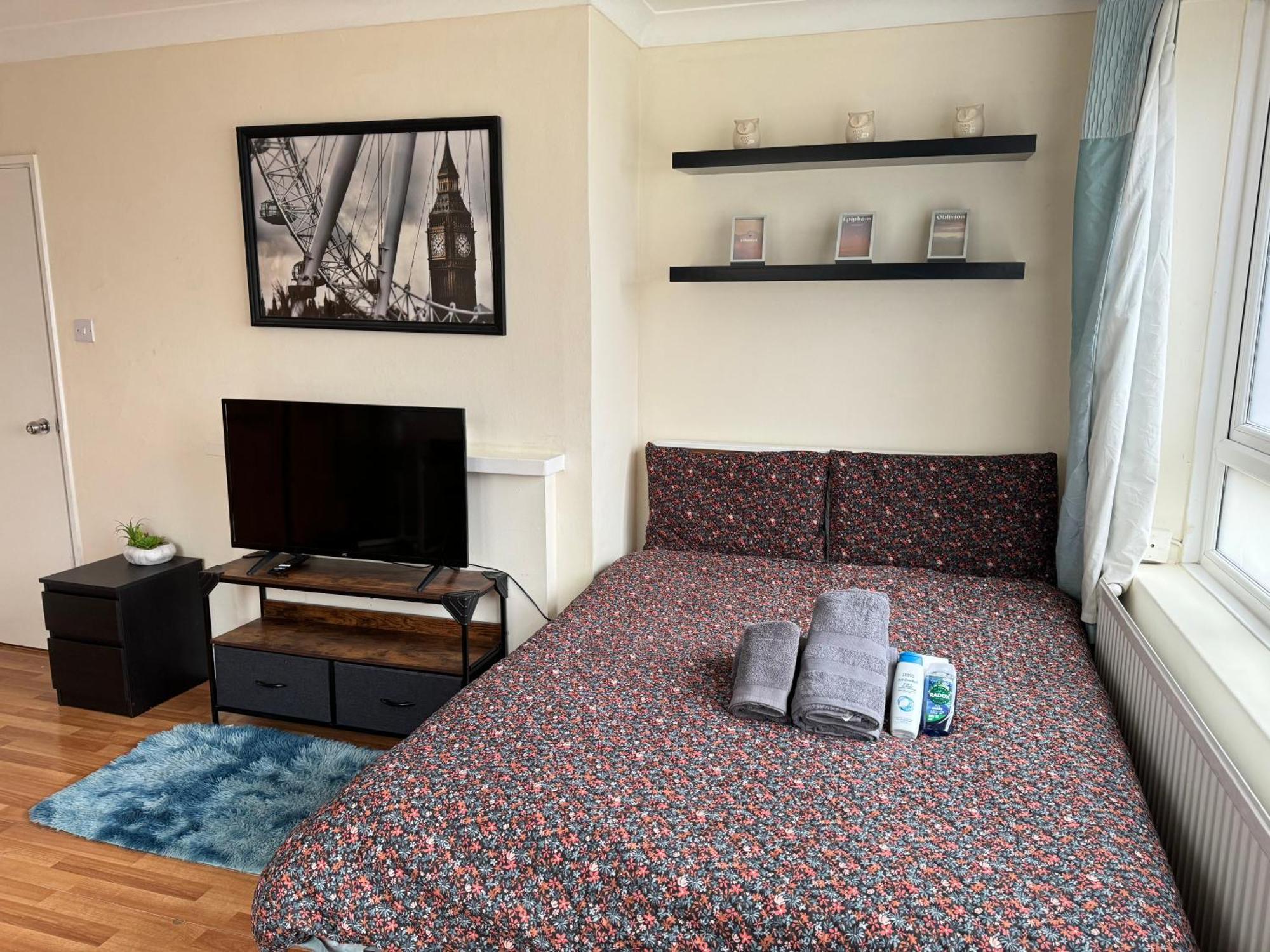 Huge And Affordable 3 Bedroom Flat In Hammersmith For 7 People With Welcome Breakfast Londra Dış mekan fotoğraf